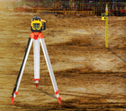 Niwelator Laserowy Obrotowy Pełen Zestaw Zasięg 500m Statyw Łata 5m samopoziomowanie ±5° do pomiarów wysokościowych w