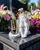 Znicz lampka figurka nagrobna anioł ozdoba na grób aniołek led srebrny lampion cmentarny dekoracja pomnika na cmentarz