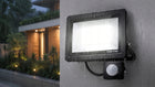 Halogen LED 150W lampa czujnik ruchu zmierzchu naświetlacz zewnętrzny IP66 reflektor do ogrodu 6500 K zimna barwa