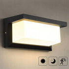 KINKIET ZEWNĘTRZNY Z CZUJNIKIEM RUCHU I ZMIERZCHU LAMPA ELEWACYJNA 18W oprawa LED czarna aluminiowa na taras podjazd i