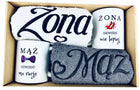 PREZENT NA ŚLUB WESELE KOMPLET RĘCZNIKÓW HAFT KUBEK ŻONA MĄŻ ZESTAW BOX tekstylia łazienkowe 50x100 cm 410-500 GSM