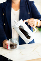Zaparzacz do kawy, herbaty vialli design biały 1000ml szklany dzbanek na napary, pojemność 1 l