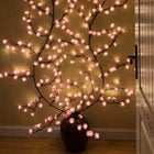 GIRLANDA Lampki LED Sakura Kwiaty Wiśni 2,3m 144 LED USB +PILOT Dekoracja łańcuch świetlny z różowymi kulami 6 cm