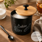 Cukiernica Metalowa 600 ml Czarna z Bambusową Pokrywką i Łyżeczką Premium Pojemnik na cukier, owalne naczynie do kawy i