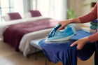 Żelazko parowe Philips DST5030/20 45g/min SteamGlide 2400W Blokada kapania stopa ceramiczna, uderzenie pary 180 g/min