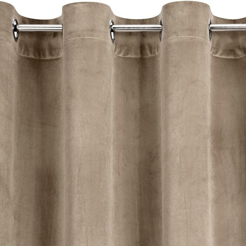 Zasłona welurowa velvet na kółkach 140x250 ciemno beżowa beż beige gładka draperia półzaciemniająca do salonu i sypialni