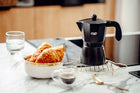 Kawiarka Zaparzacz do Kawy Adler AD 4421 - Intensywne Espresso w 320ml aluminiowa, 6 filiżanek, czarna, można myć w
