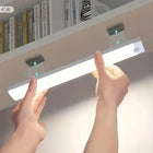 LAMPKA LAMPA LED Z CZUJNIKIEM RUCHU ZIMNE ŚWIATŁO 6000K BEZPRZEWODOWA oprawa do szafy i garderoby, na schody, moc 2 W