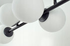 Lampa Sufitowa Wisząca Żyrandol nad stół Szklane Białe Kule 561-O6 Czarna do jadalni i salonu, 6-punktowa, gwint G9