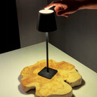 Lampka nocna na biurko biurkowa do czytania sypialni LED lampa stołowa USB oświetlenie do pracy, czarna aluminiowa