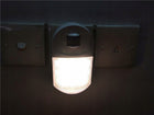 Lampa nocna LED PIR czujnik ruchu Lampka 230V 9LED do gniazdka oświetlenie orientacyjne automatyczne, neutralna barwa