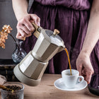 Kawiarka elektryczna Klausberg KB-7999 Moka 6 espresso 500W on/off Beżowa 300 ml 500 w beżowy aluminium, tworzywo