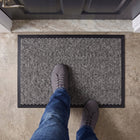 Wycieraczka pod drzwi wejściowa mata do butów zewnętrzna wewnętrzna 60X90CM gumowa tekstylna welurowa czarna 8 mm