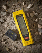 Miernik wilgoci z wyświetlaczem LCD zasilanie na baterie Stanley 0-77-030 tester wilgotności, kontrola zawilgocenia
