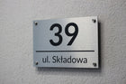 Tabliczka z numerem na dom tablica adresowa aluminiowa numer domu dystanse szyld posesji, oznaczenie budynku, srebrny