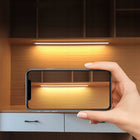 Lampka nocna LED 20cm z czujnikiem ruchu lampa podszafkowa do mebli czarna oświetlenie szafki, oprawa 5V 80 lm