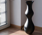 Wysoki wazon flakon podłogowy czarny mat W-441B H:70cm D:23cm szklana ozdoba do salonu, dekoracja wnętrz, naczynie na