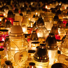 Znicz czerwony lampion na grób Wszystkich Świętych Zaduszki Cmentarz 9szt parafinowy, 7 godzin palenia, światło pamięci