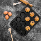 Forma do babeczek muffinek 12 SZT blacha do pieczenia teflonowa non-stick foremka na cupcakes, metalowa, średnica 6,2 cm
