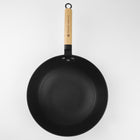 Patelnia żeliwna z drewnianą rączką LUDMIŁA 20cm INDUKCJA GAZ do smażenia, na kuchenkę ceramiczną i elektryczną