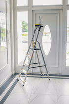 Drabina aluminiowa domowa PRO jednostronna 5 stopniowa z półką 150 kg podest 97 cm, wysokość robocza 2,97 m, do prac