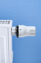 GŁOWICA TERMOSTATYCZNA RA CLICK TERMOSTAT GRZEJNIKA POKRĘTŁO REGULATOR biały