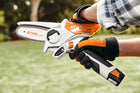 STIHL pilarka GTA 26 przecinarka zestaw z akumulatorem AS2 i ładowarką AL1 do cięcia gałęzi, pielęgnacji ogrodu, lekka