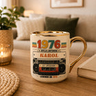 Kubek na 50 urodziny prezent dla mężczyzny kobiety dziadka babci + imię ceramiczny 330 ml, do kawy i herbaty, z własnym