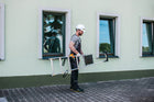 Drabina aluminiowa domowa PRO jednostronna 5 stopniowa z półką 150 kg podest 97 cm, wysokość robocza 2,97 m, do prac